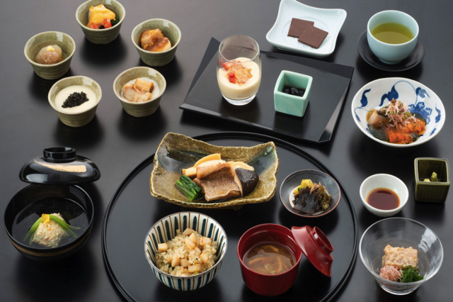Thực đơn trên máy bay Japan Airlines có gì hấp dẫn