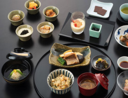 Thực đơn trên máy bay Japan Airlines có gì hấp dẫn