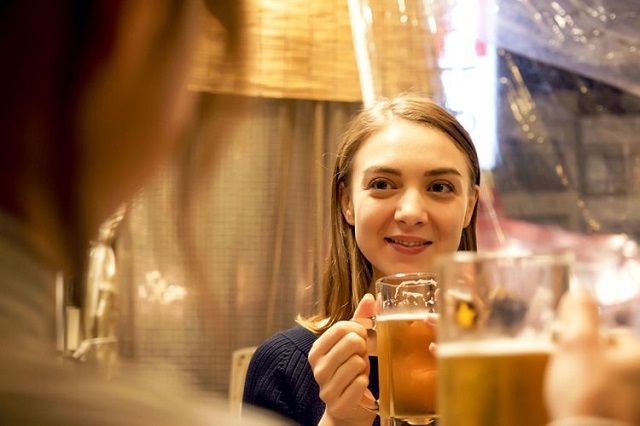 7 điều khiến người nước ngoài ngạc nhiên khi đến các quán nhậu ở Nhật Bản